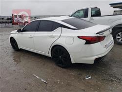 نيسان ألتيما